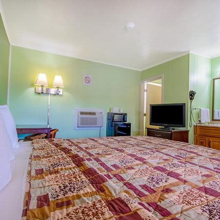 Oyo Travelier Motel Macon 外观 照片