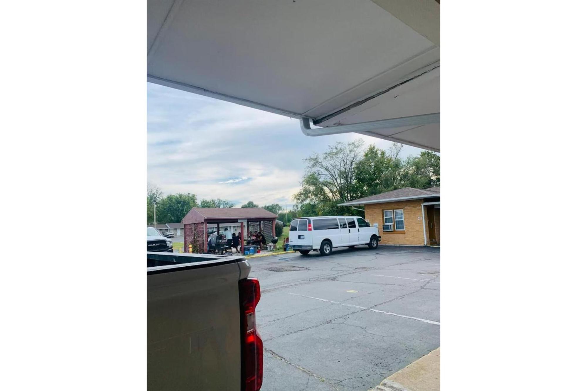 Oyo Travelier Motel Macon 外观 照片