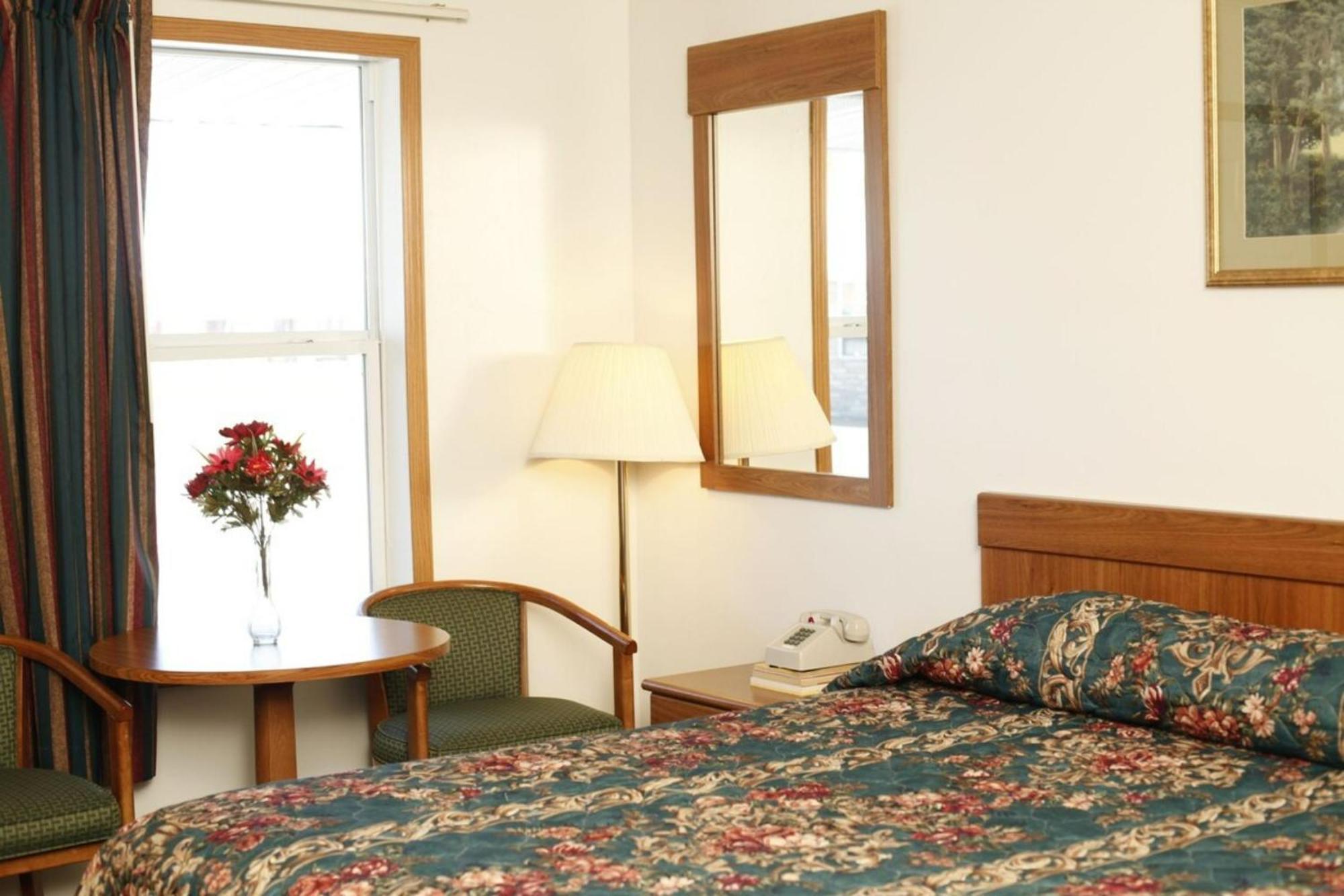 Oyo Travelier Motel Macon 外观 照片