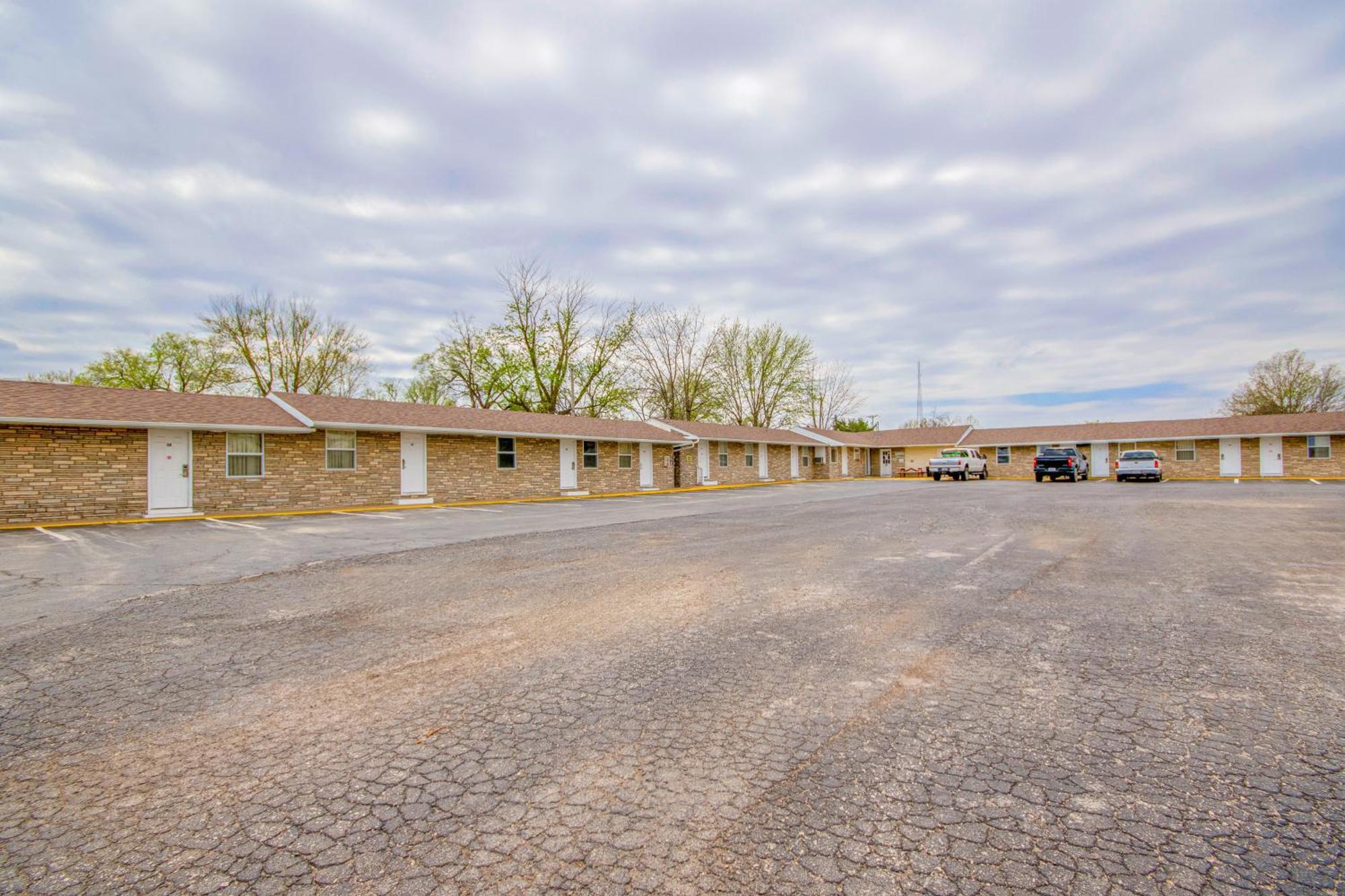 Oyo Travelier Motel Macon 外观 照片