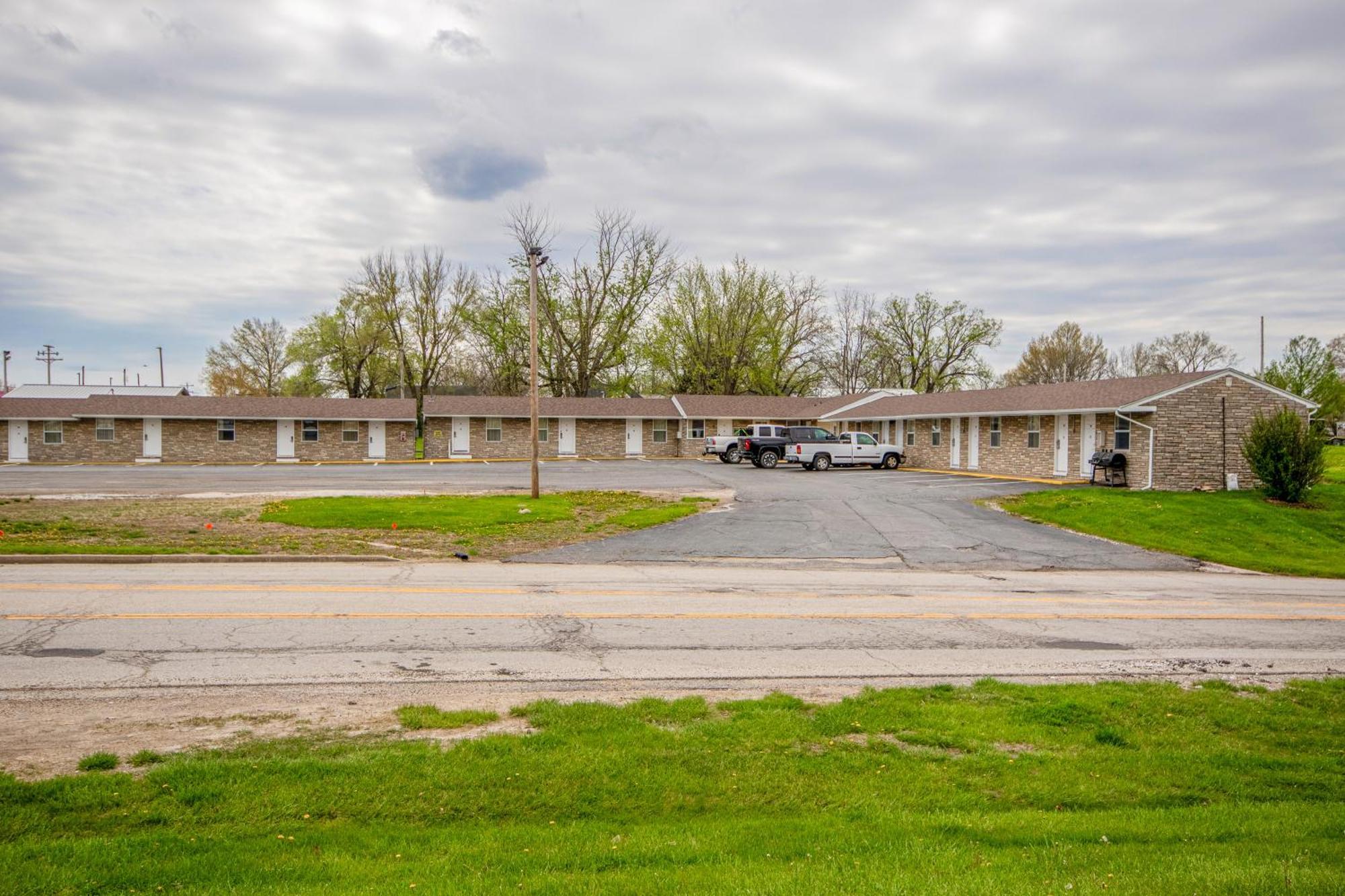 Oyo Travelier Motel Macon 外观 照片